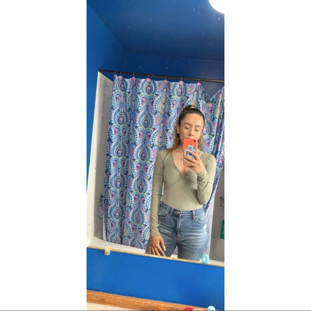 Meet your Posher, Alejandra